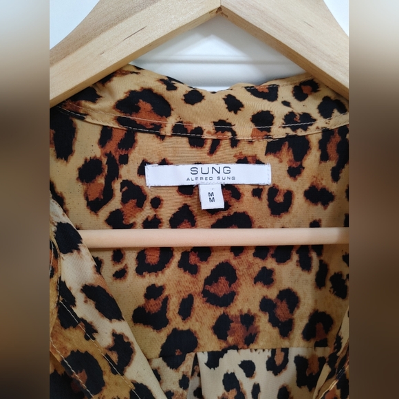 Alfred Sung Brown Leopard Print Button Up Top ~ Size M - Picture 4 of 8